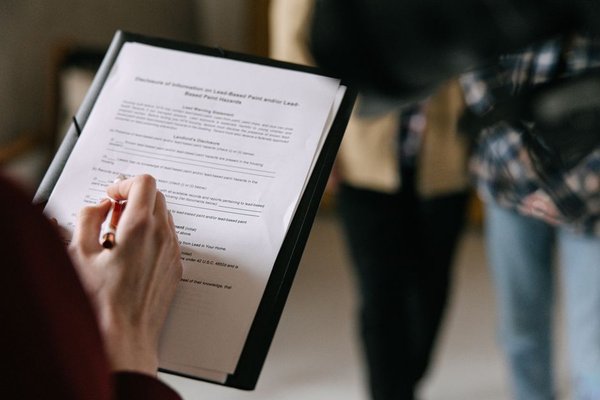 contract review checklist for businesses